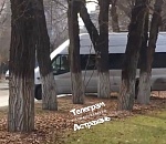 В Астрахани маршрутка прокатилась по пешеходной зоне на улице Савушкина