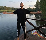 Лидер популярной рок-группы нулевых убрался в Астрахани