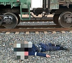 Астраханца насмерть сбил поезд