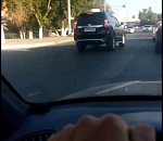 Самый умный. Астраханец на внедорожнике включил спецсигнал и выехал на встречку