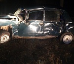 На железнодорожном переезде легковушка врезалась в локомотив