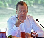 Медведеву не продали знаменитой астраханской рыбы в сентябре