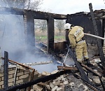 За сутки в Астраханской области сгорели квартира, аптека и хозпостройки