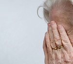 Сердобольная пожилая астраханка отдала мошенникам 900 тысяч, поверив сказочке о больном родственнике