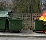 В Астрахани за полтора часа дважды горели мусорные контейнеры