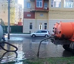 За ночь с улиц Астрахани откачали почти 300 кубометров дождевой воды