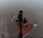 Астраханский руфер делает селфи на самых высоких точках города