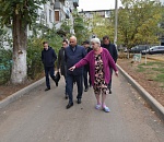 Радик Харисов осмотрел ход ремонтных работ во дворах Советского района