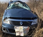 Серьезная авария на астраханской трассе: перевернулось Рено с ребенком