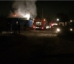 В Астрахани сгорели жилой дом и автомобиль