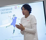 Звезда российского гандбола Эмилия Турей при поддержке нефтяников провела спортивный интерактив для астраханских детей