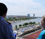 Семье переселенцев из ветхого дома по требованию СК все-таки предоставили квартиру