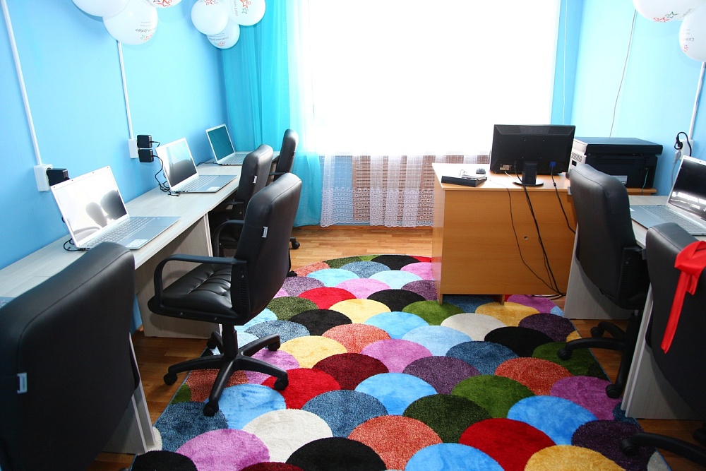 Фонд «Созвездие Добра» оборудовал компьютерный класс в детском социально-реабилитационном центре «Радуга»