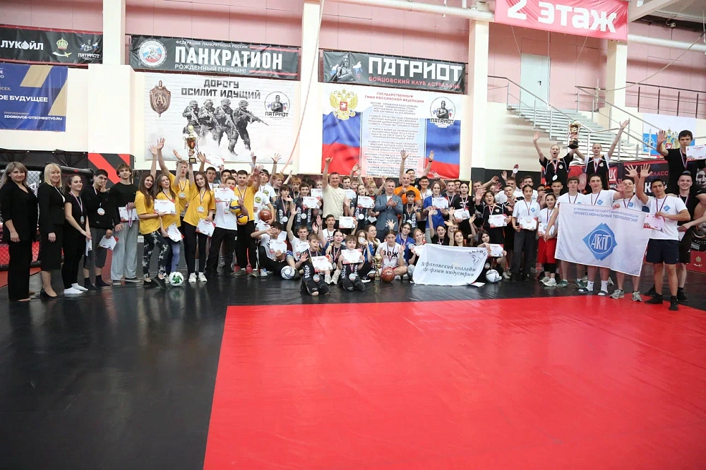 Клуб «Патриот» и ЛУКОЙЛ определили самый спортивный ссуз Астрахани