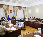 В Астрахани вводят QR-коды и другие ковидные ограничения