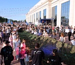 В Астрахани создали самую длинную в России маскировочную сеть ручным способом