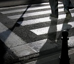 Под Астраханью автомобиль сбил пенсионерку  и трехлетнего мальчика на пешеходном переходе