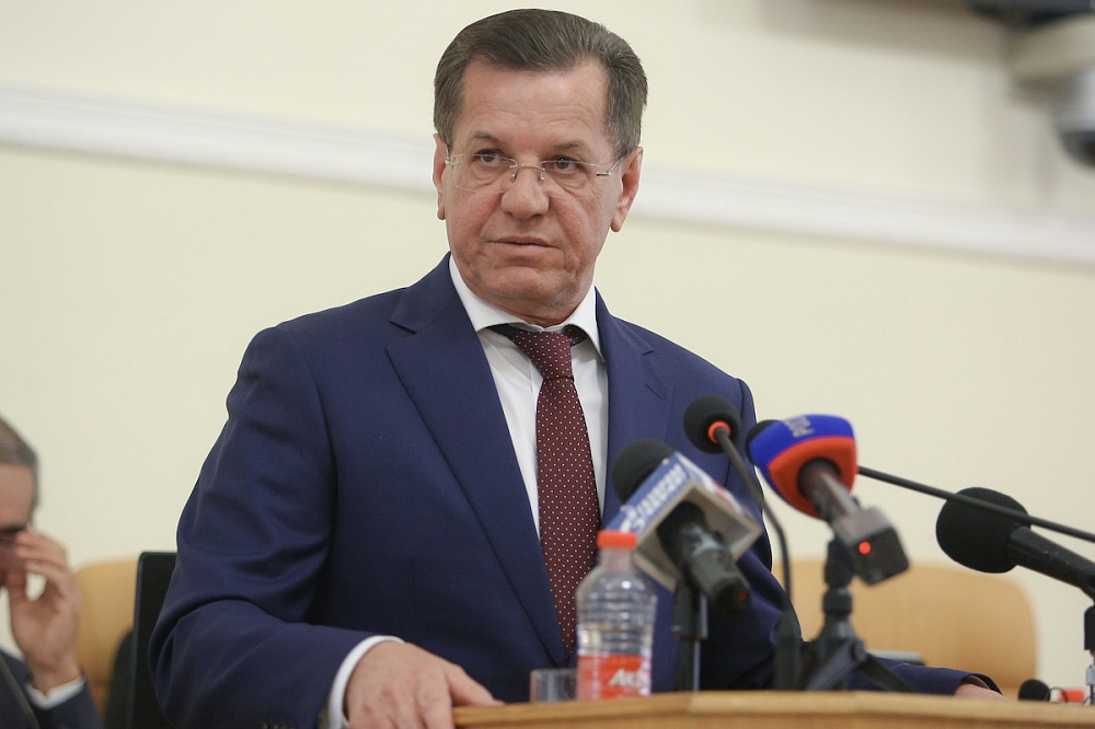 Астраханский губернатор дал задание федеральным депутатам