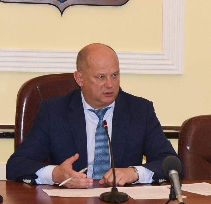 Олег Полумордвинов: "Тепло должно быть подано в каждый дом вовремя!"