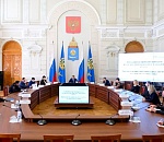 Губернатор Астраханской области поручил госструктурам снизить  коррупционные риски