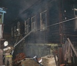 На крупном пожаре в Астрахани спасли девять человек