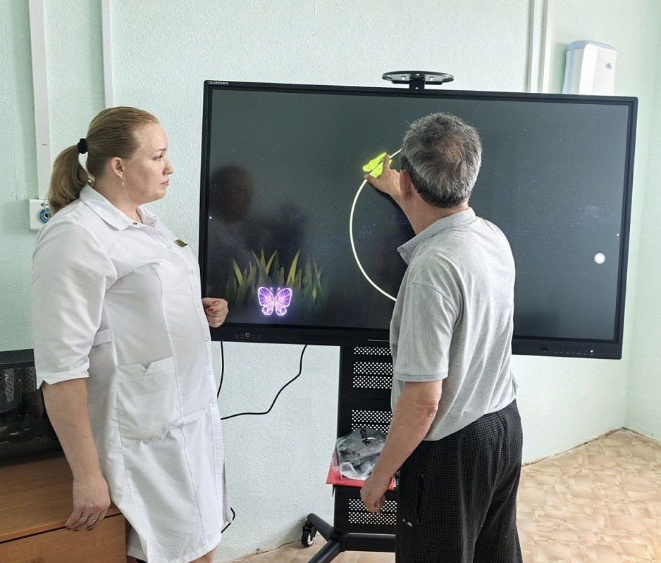 Астраханские медучреждения получили новое оборудование для реабилитации