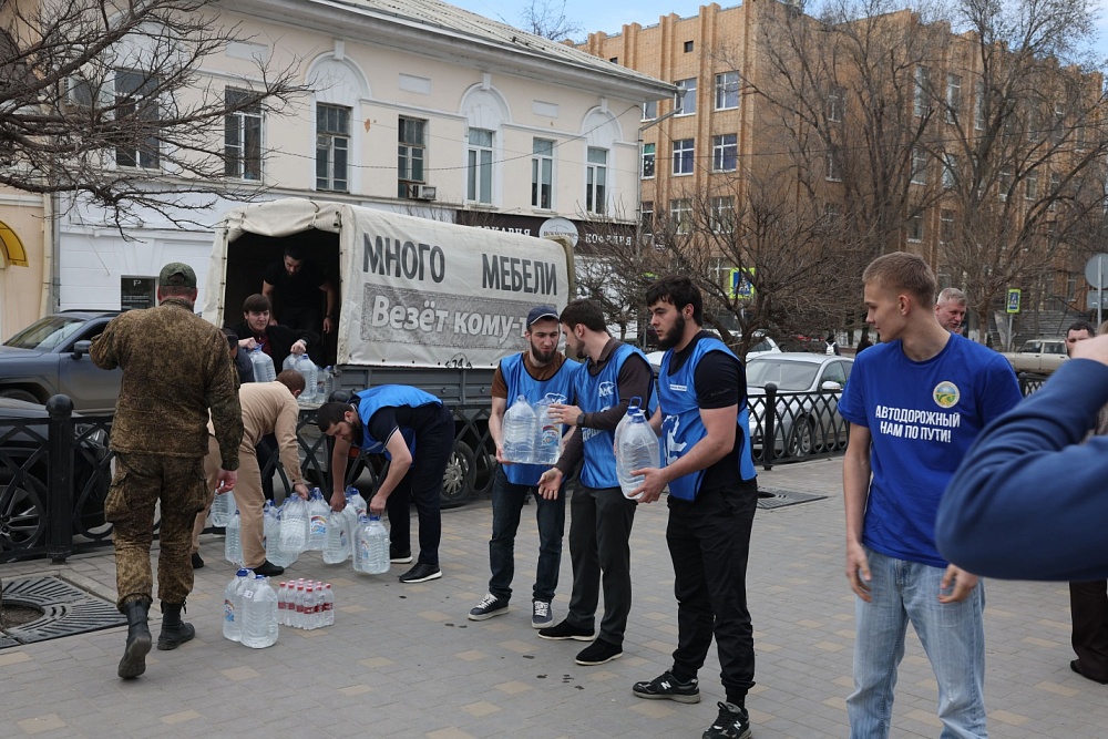 Первая помощь отправилась из Астрахани в пострадавший от стихии Дагестан