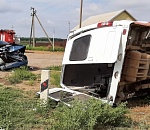 Под Астраханью пассажирская ГАЗель попала в серьезную аварию. Шесть пострадавших