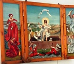 В Астрахани полиция вернула в церковь триптих, похищенный три года назад 