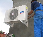 В Астрахани разбился насмерть, упав с 12 этажа, монтажник сплит-систем