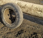 Астраханец получил перелом из-за отлетевшего в него колеса, которое оторвалось от маршрутки