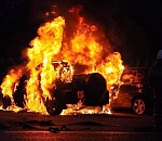 Посередине трассы Волгоград-Астрахань вспыхнуло авто