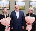 Сегодня спикер астраханского парламента Игорь Мартынов вручил удостоверения мировым судьям