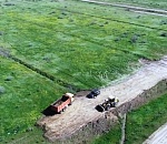 Под Астраханью активно вывозили с рисовых чеков плодородную почву