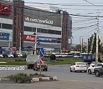 Возле ТРЦ "Ярмарка" произошёл обрыв проводов