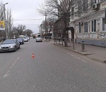 Астраханка сбила на "зебре" подростка и увезла его домой