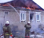 Рано утром в Астрахани сгорел частный дом, есть погибший