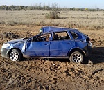 На астраханской трассе опрокинулась иномарка: трое пострадавших