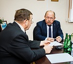 Плотный график заместителя гендиректора Лукойл-Нижневолжскнефть - не помеха для встреч с населением