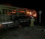 Ночью под Астраханью эпично полыхала фура