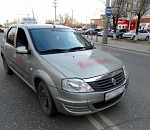 В Астрахани водитель такси сбил ребенка на "зебре"