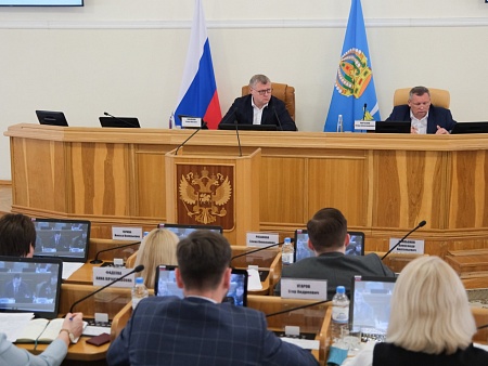 Игорь Мартынов принял участие в заседании межведомственной комиссии по вопросам молодежной политики