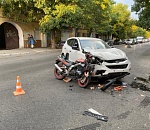 Жуткая авария в центре Астрахани: столкнулись мотоцикл с иномаркой