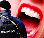 В Астрахани женщина покусала полицейского