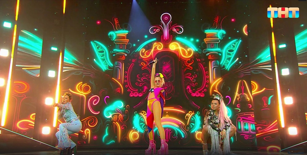 Астраханка поборется за 5 млн рублей в образе известной певицы Майли Сайрус