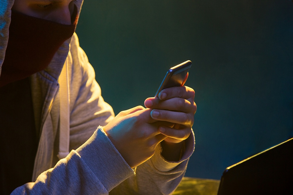 Астраханца приговорили к уголовному сроку за нарушение тайны телефонных переговоров