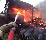 Этой ночью на Ахшарумова недалеко от заправки кто-то поджег сарай