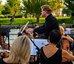 Над Лебединым озером зазвучат голоса солистов Астраханской филармонии