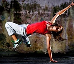 Астраханка получила два миллиона рублей на открытие танцевальной школы