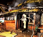 Ночью в Астраханской области два сельских пожара тушили по полтора часа